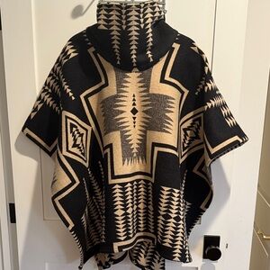 Pendleton Wool Poncho in Black and Tan